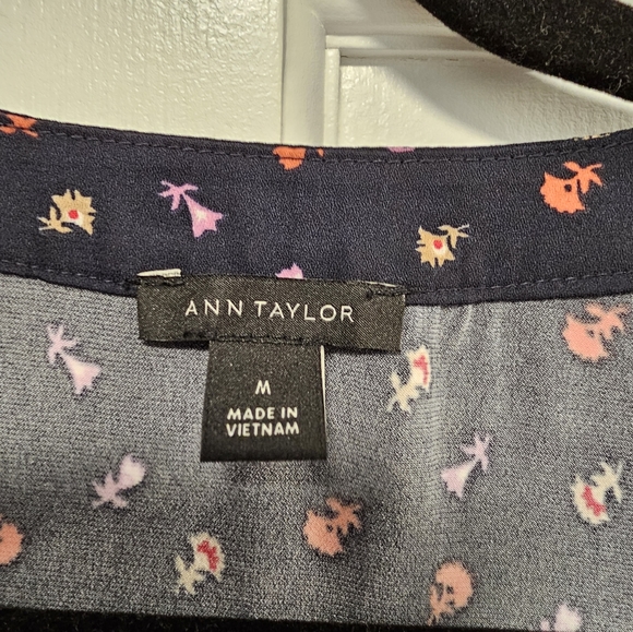 Ann Taylor top - Picture 2 of 6